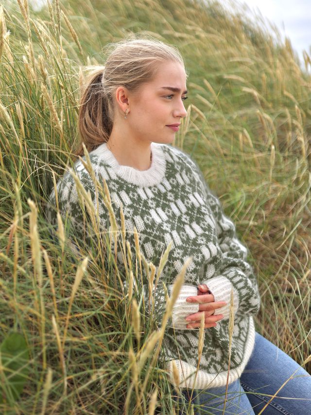 425S-01m DINA DAWN solid dame