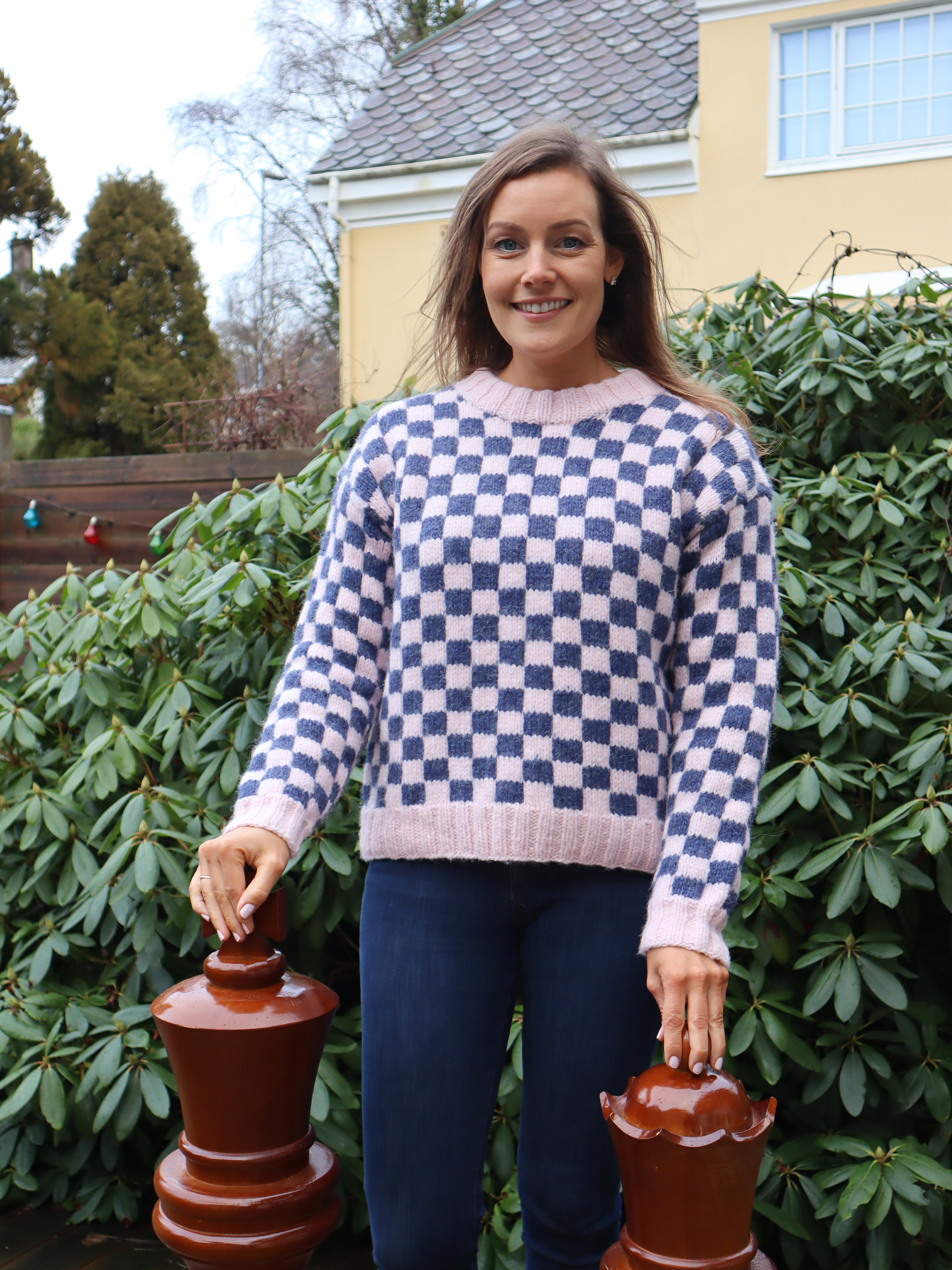 100-03 Norway chess chunky genser