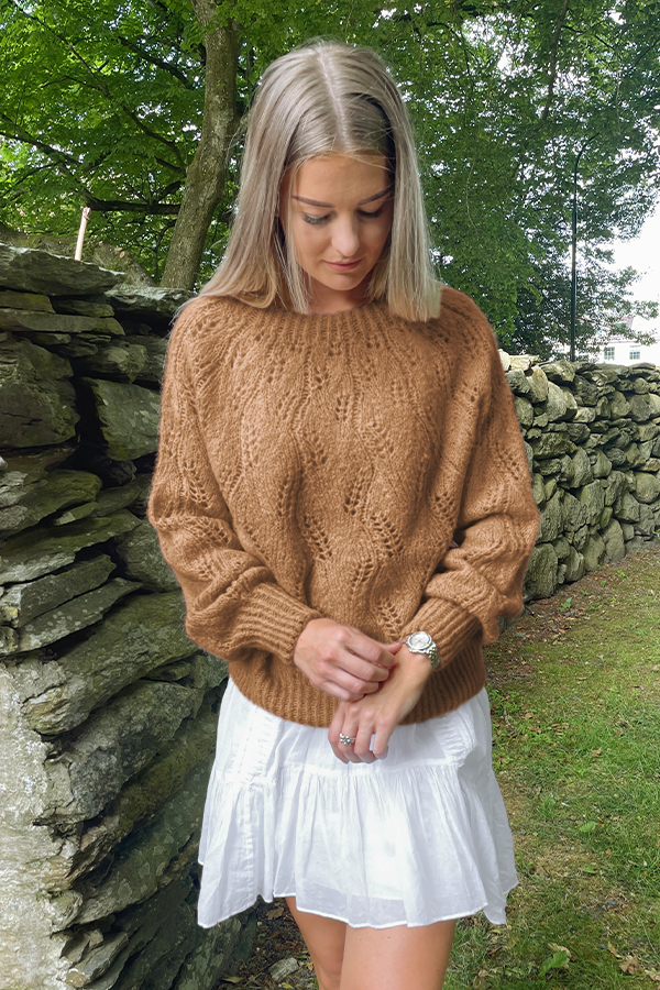 101-02 Girasol sweater nougat