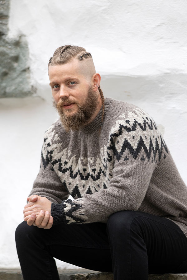 2127-10d Solid genser grå