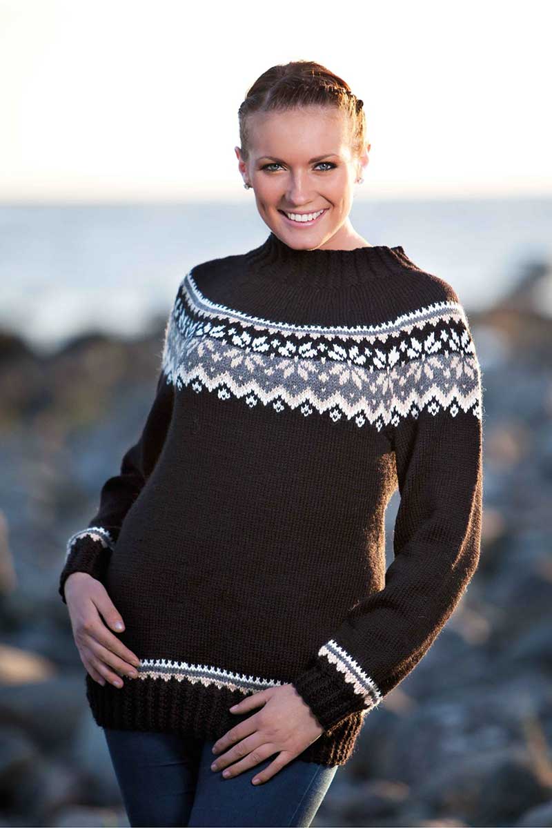 1106-3 Sweater med Rund Sal