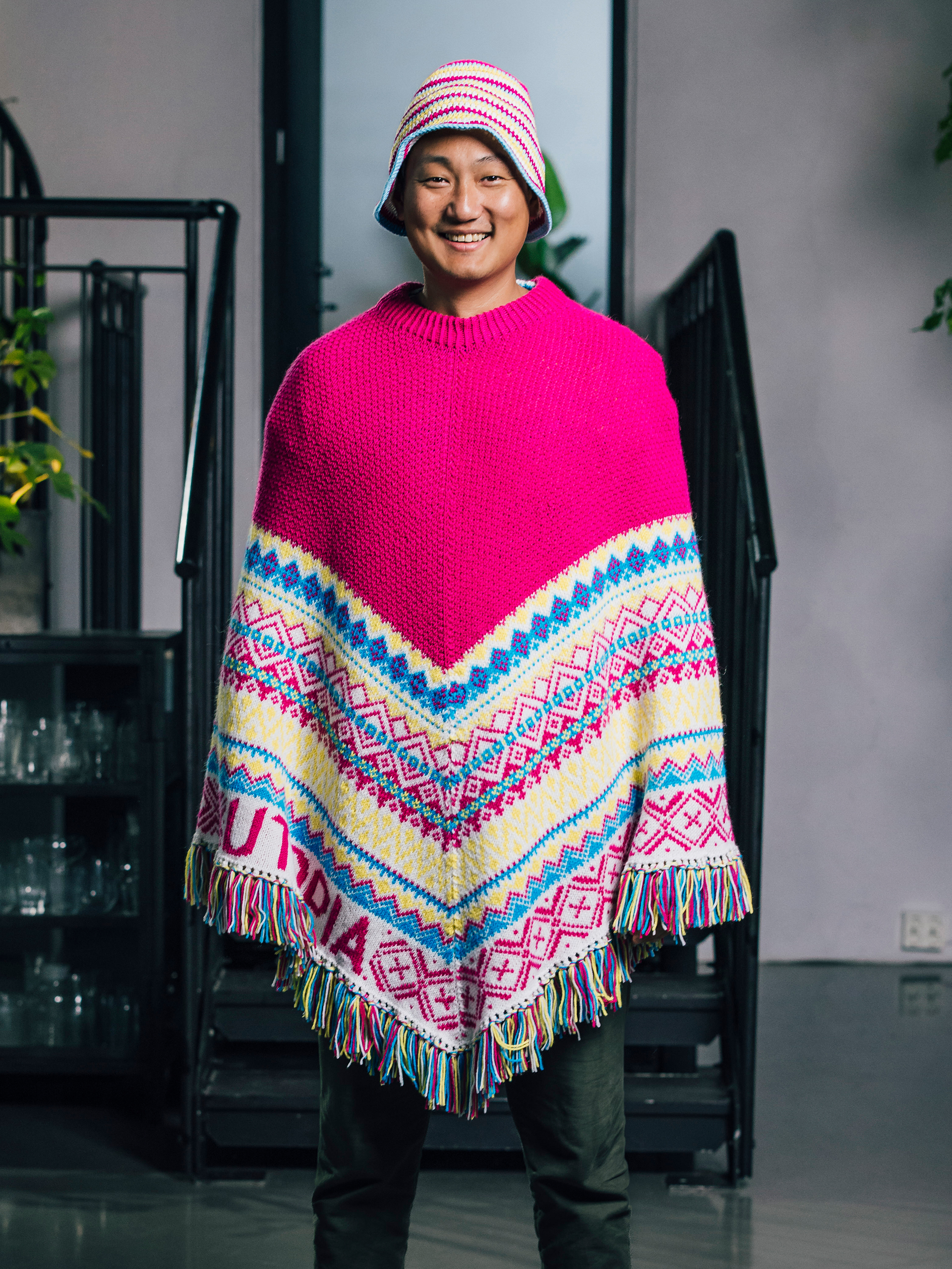 119-04 Utopia lang poncho