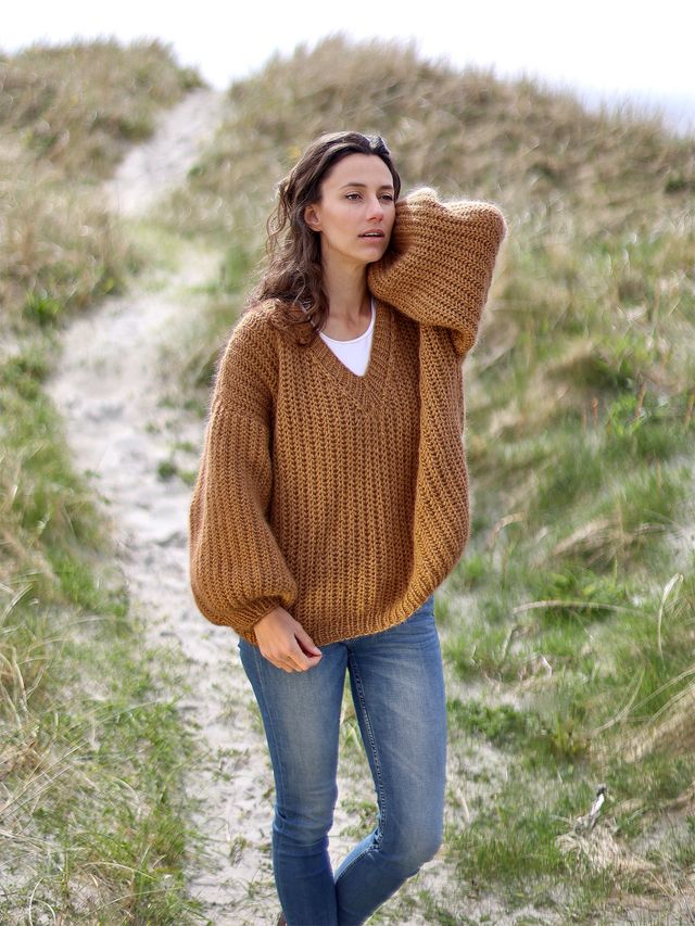 323S-01o BY BELL sweater