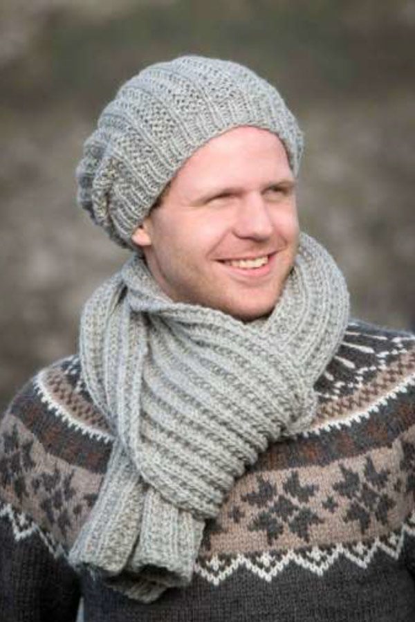 1411-17 Hat og halstørklæde