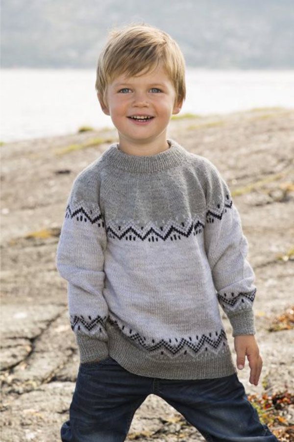 1613-03 Embla Sweater Grå