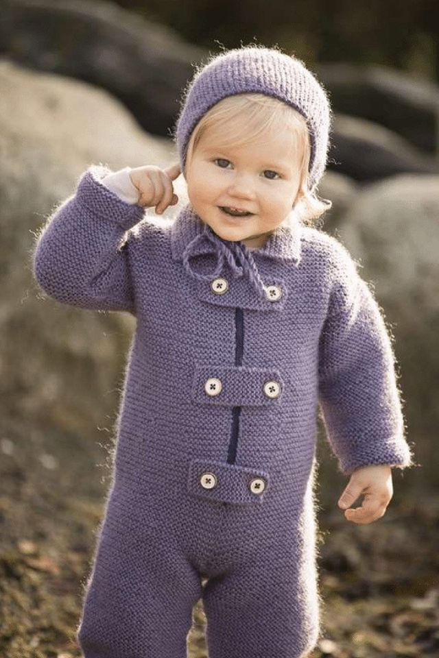 1617-05 Toya Dress og luer i riller