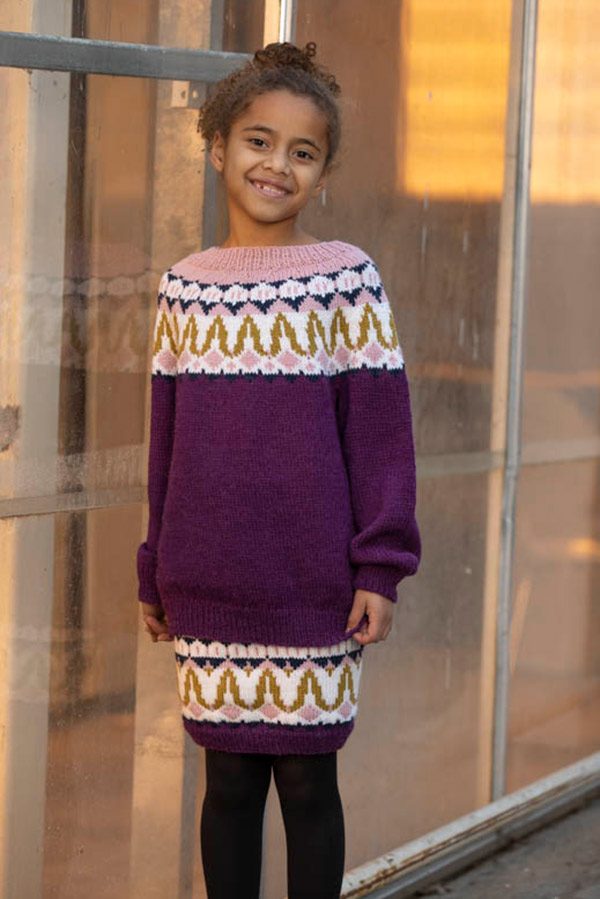 1826-5 Suna Sweater og Nederdel