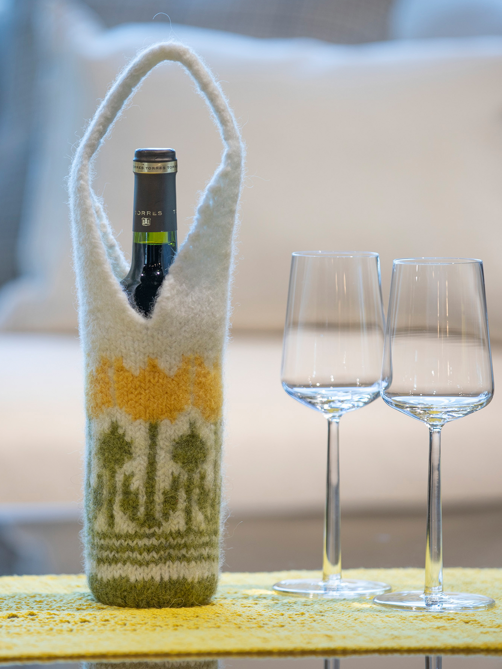 1907-7 Tulipaneng vinpose