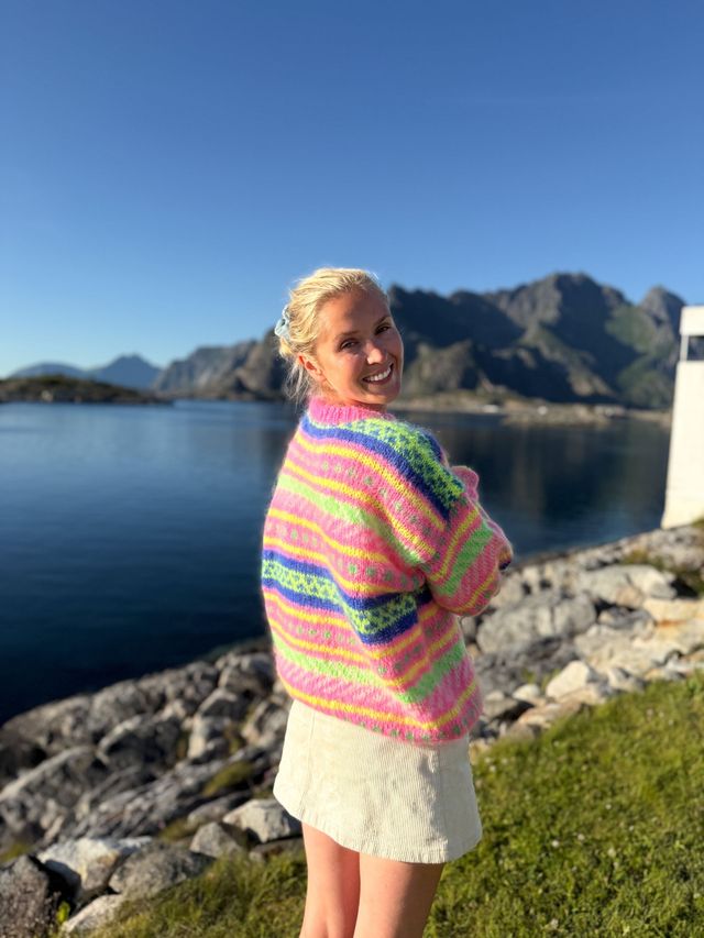 IR 02-01h Hanami sweater (Soft)