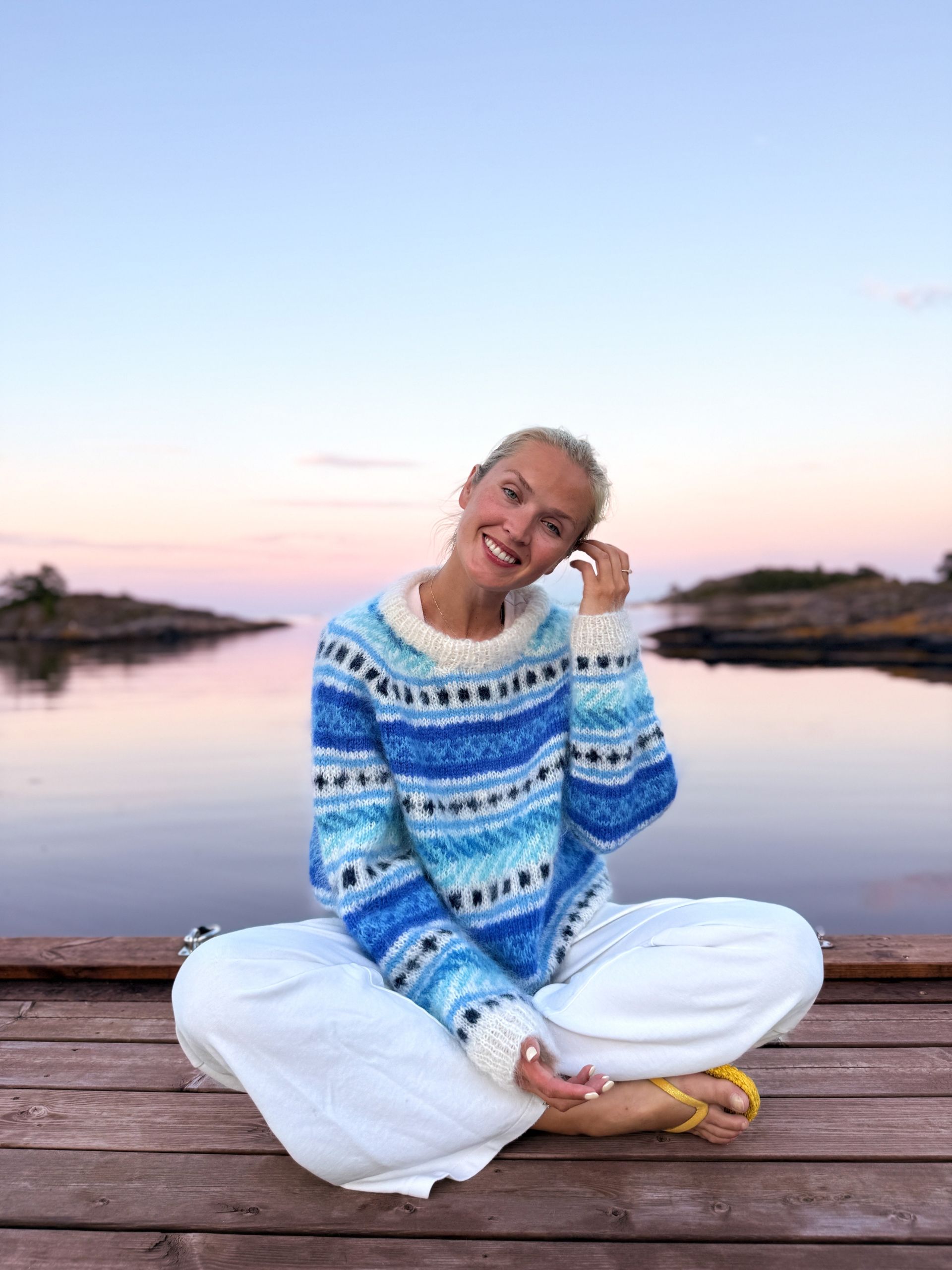 IR 02-05e Hanami raglansweater (Påfugl in Paris)