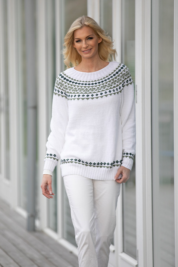 2011-8 Linka sweater