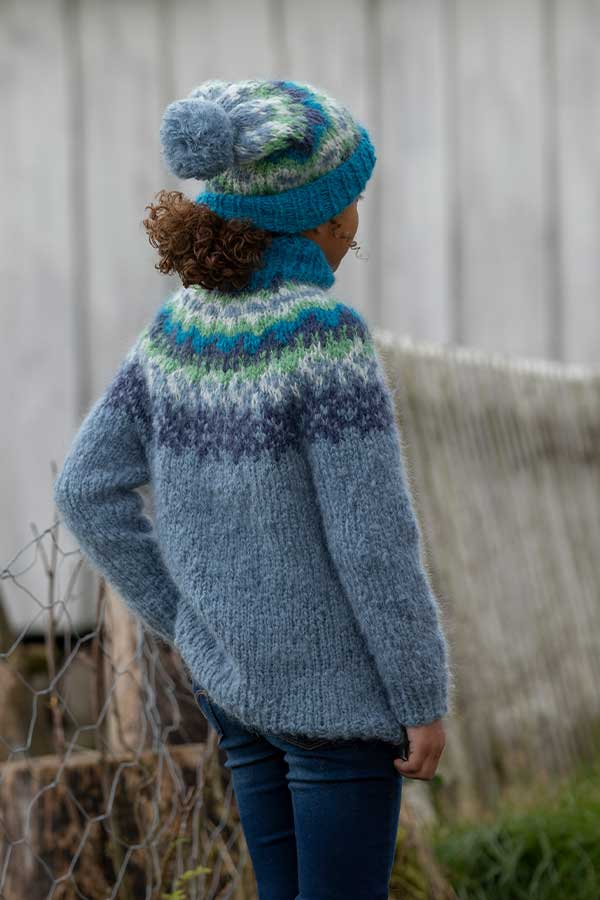 2026-8 Nova sweater og hue lys gråblå