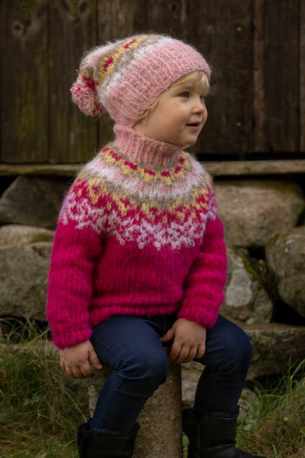 2027-1d Nova sweater og hue cerise