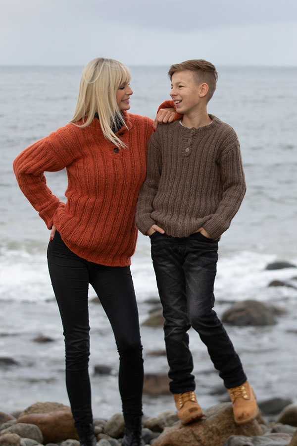 2036-1 Trygg sweater