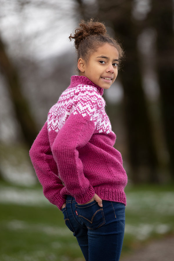 2101-2 Stølen sweater cerise