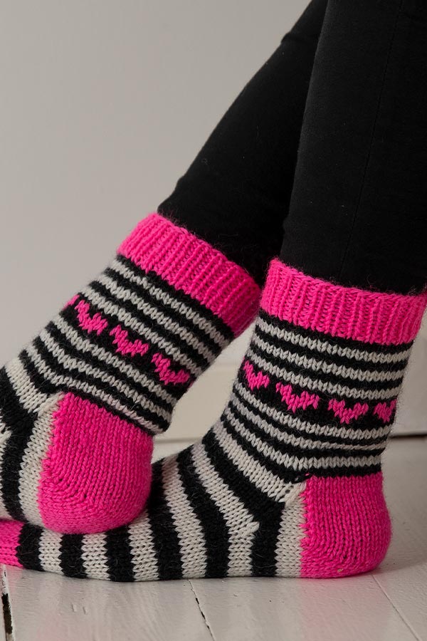 2104-11a Neonhjerte sokken