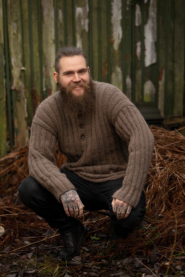 2107-9 Trygg sweater