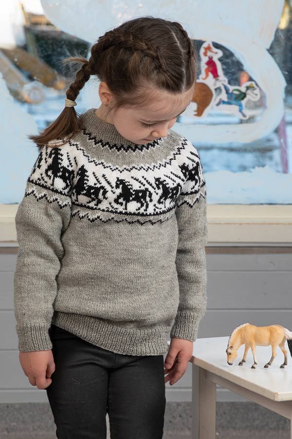 2110-9 Hest trøje lys grå