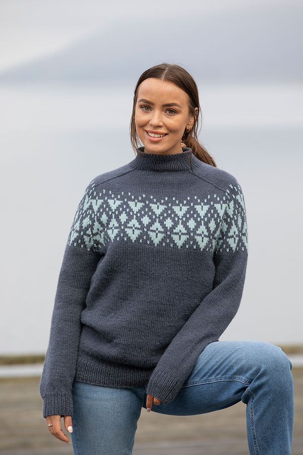 2114-7 Eir sweater lang