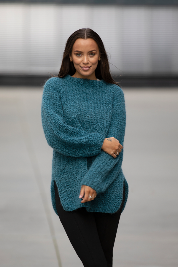 2137-2 Amare sweater