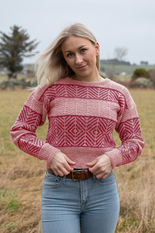 Amdo crew sweater outlet