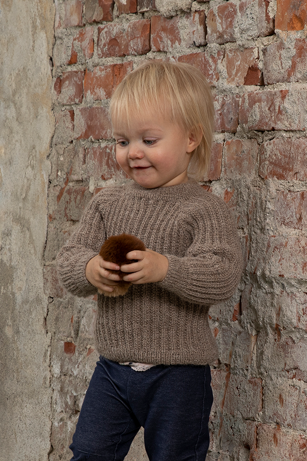 2204-4b Tulle genser