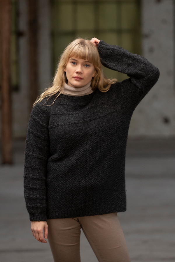 2206-6 Dorthin sweater