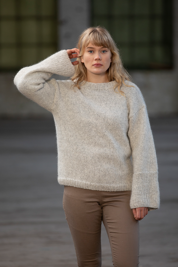 2206-7 Bredine sweater