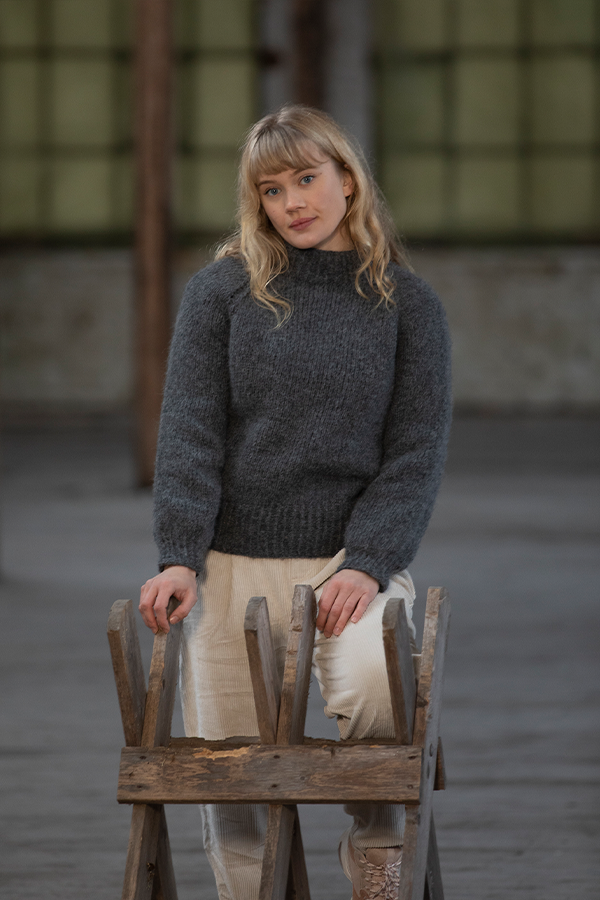 2206-8 Ottomine sweater