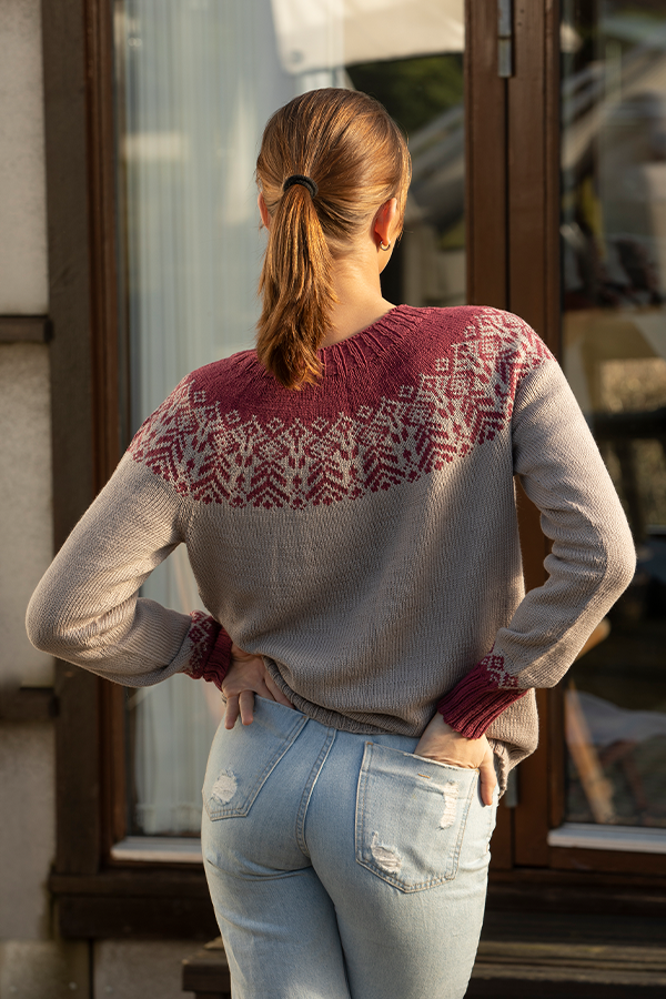 2215-5b Blomma sweater