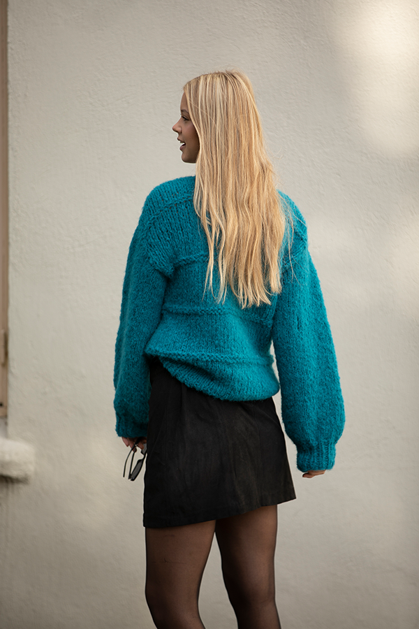 2229-4 Tura sweater