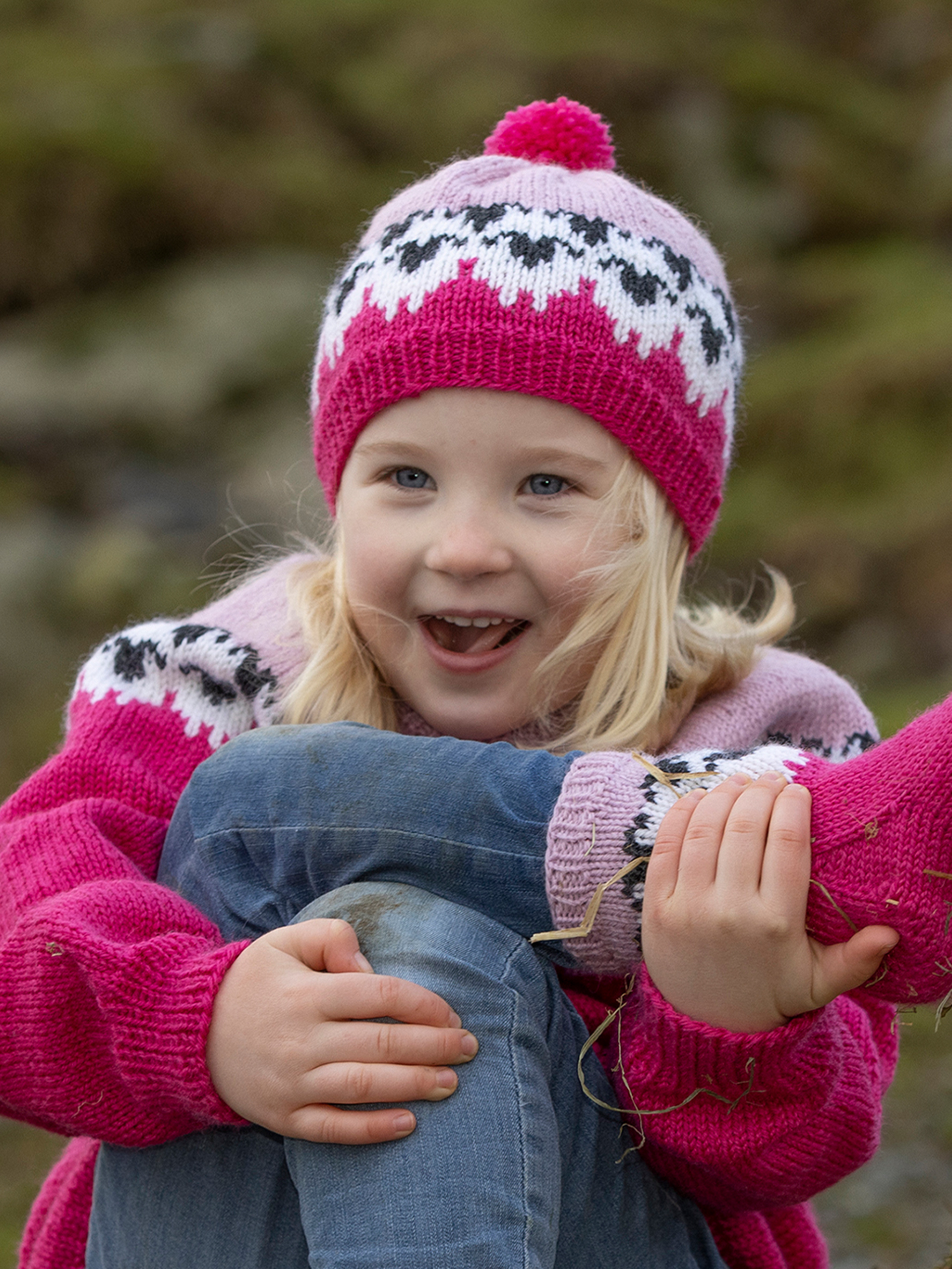 2309-03a Flokken lue barn