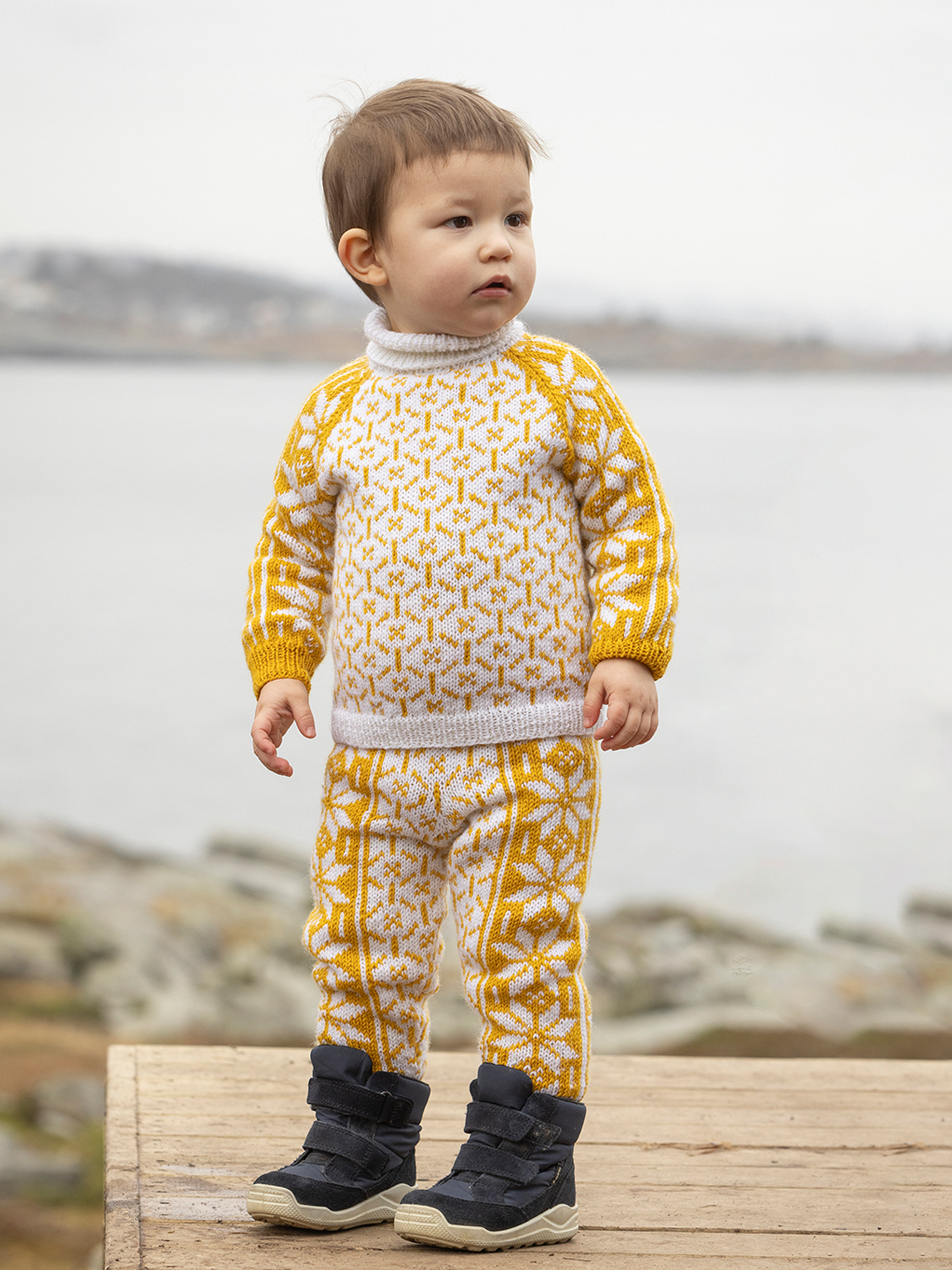 2310-24 Ellinor genser og bukse