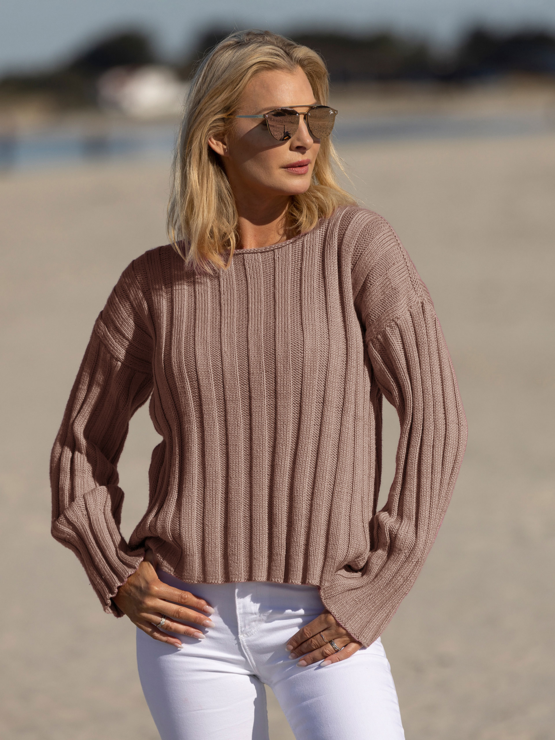 2319-2 Soling genser valnøtt