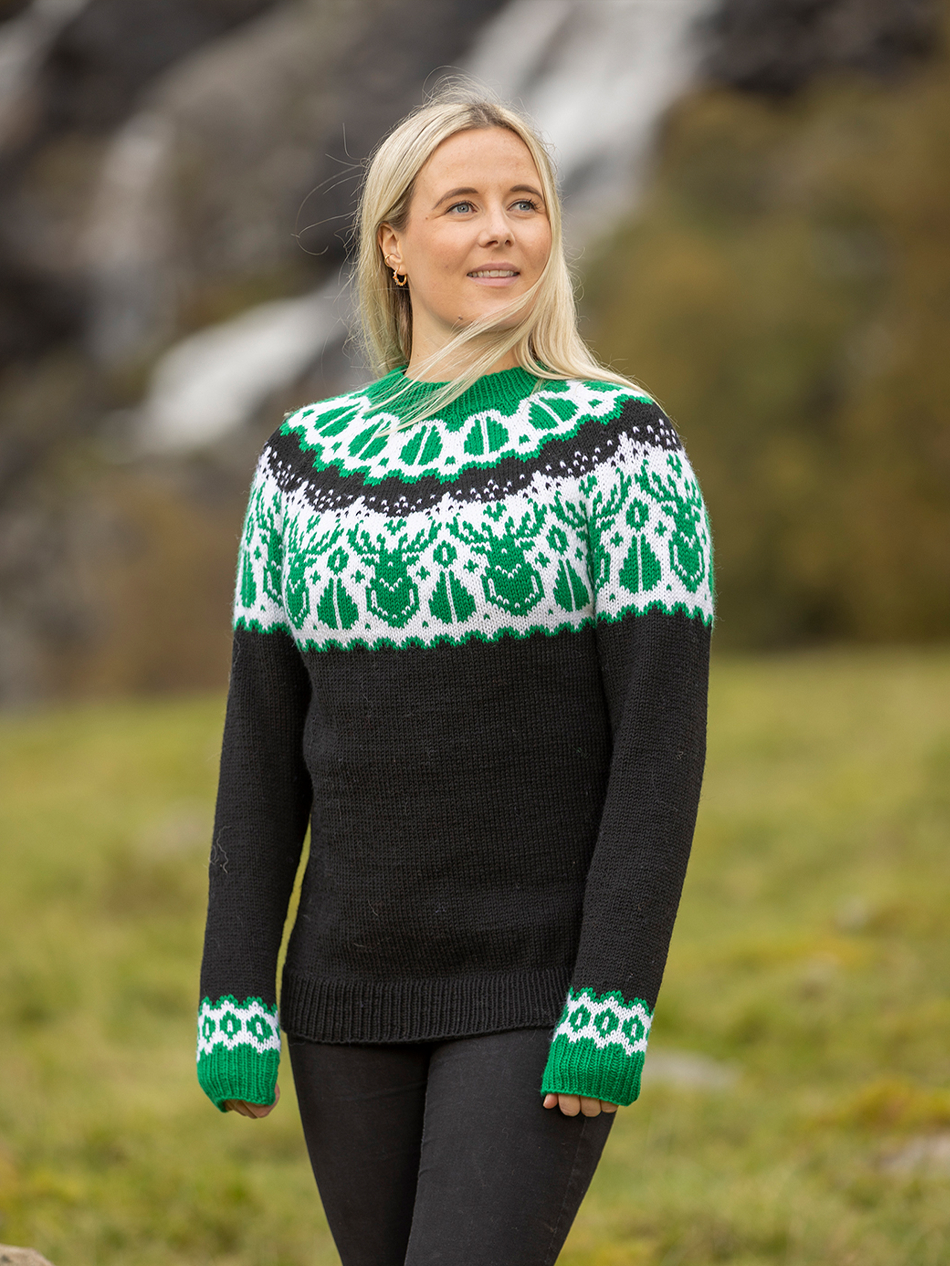 2336-8b Hjorte genser