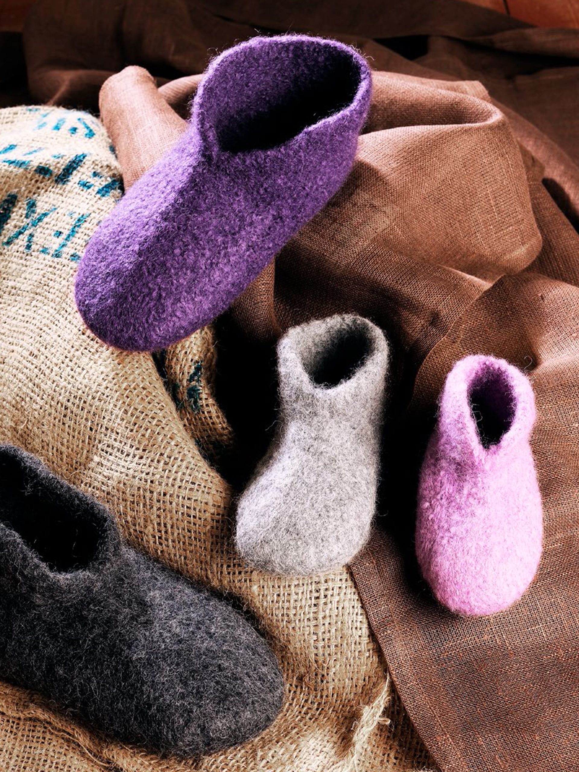 239-04 Tove tøfler lys grå melert