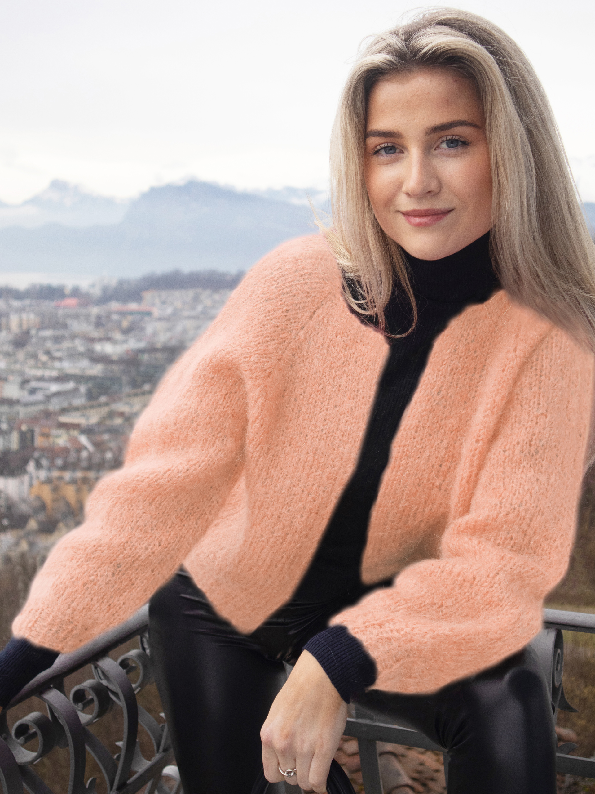 24-06j Dandelion jakke lys lakserosa