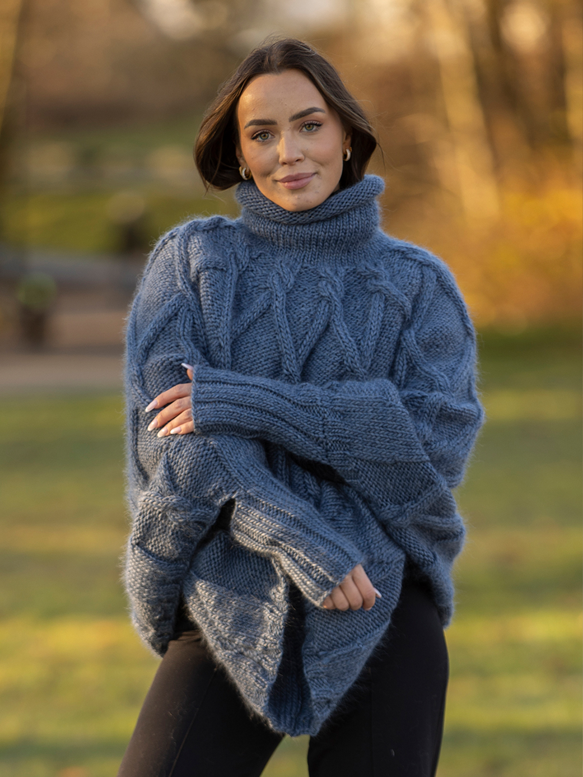 2402-21 Ellisiv poncho