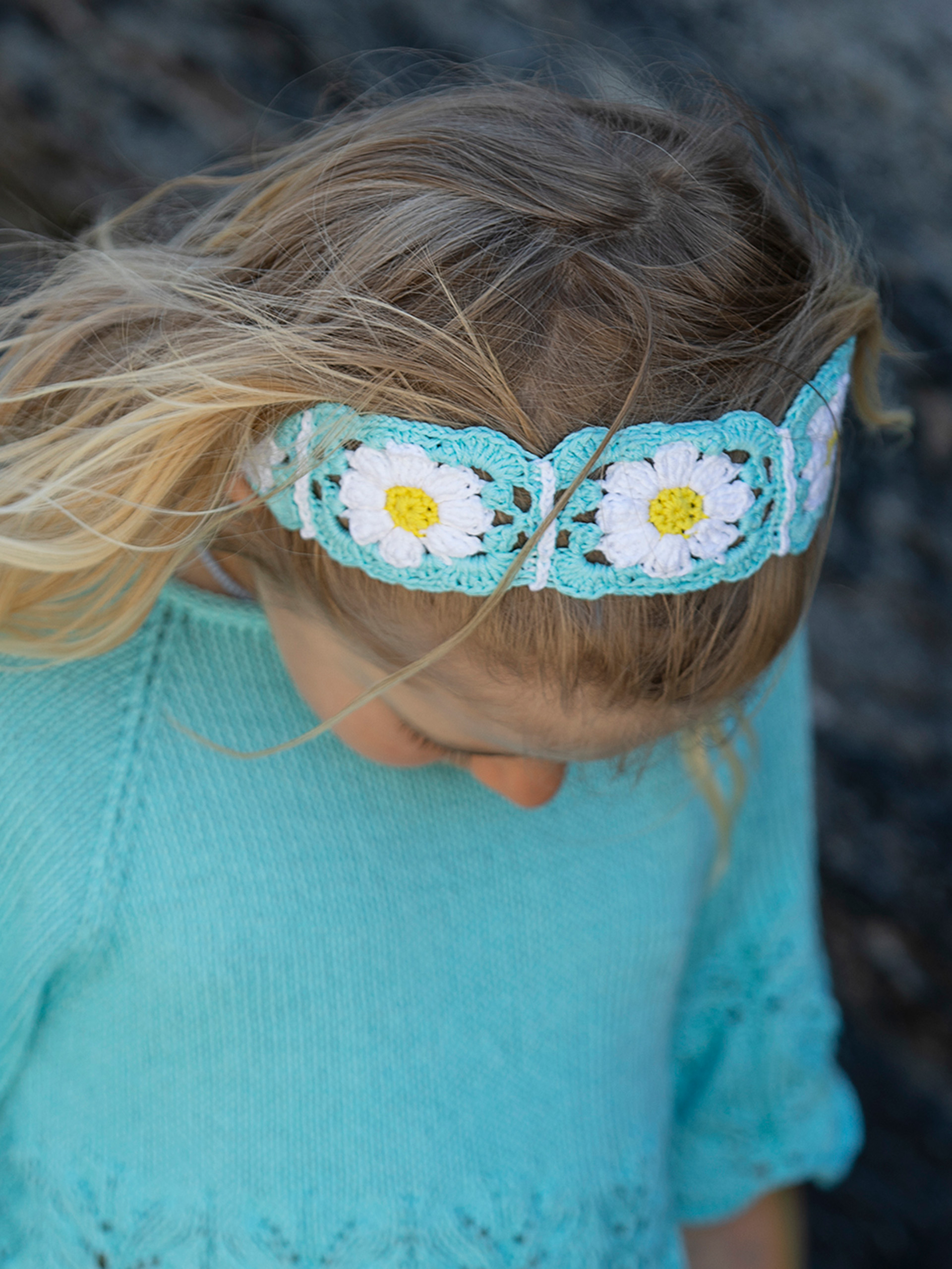 2422-6 Daisy hårbånd