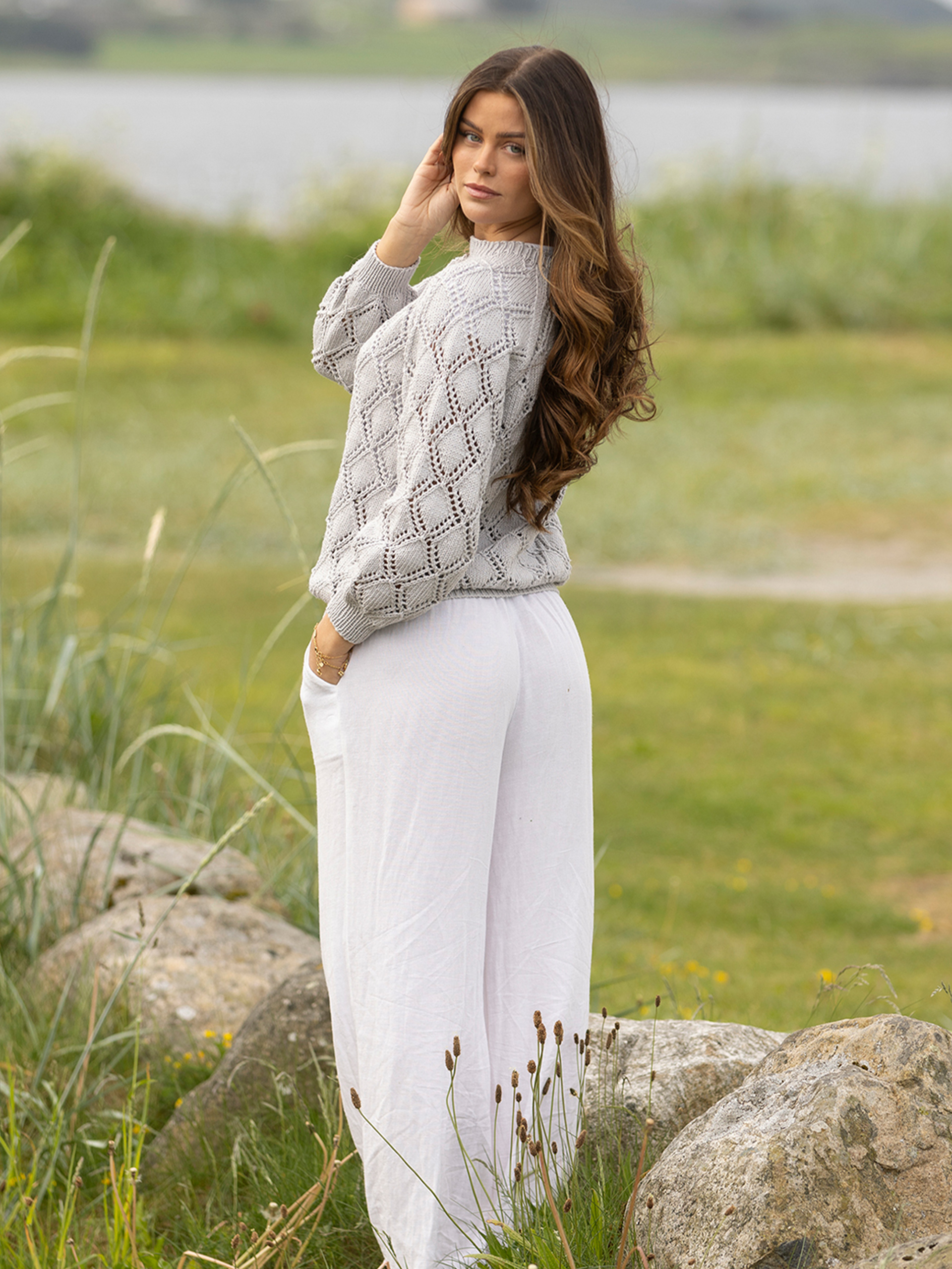 2423-2c Eileen genser