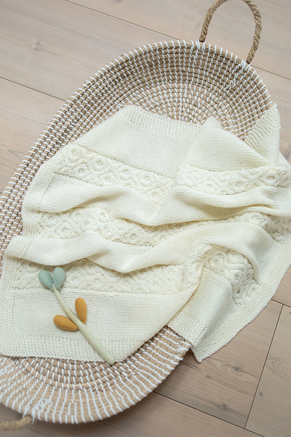 19-25 Traktor genser og lue natur