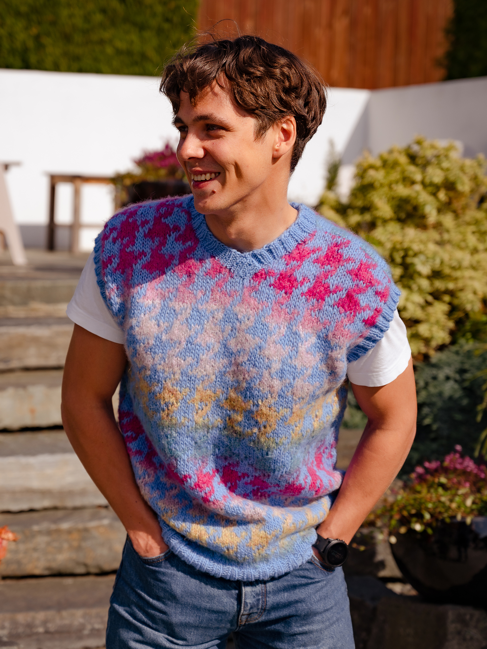 307-13 Twisty Akita vest