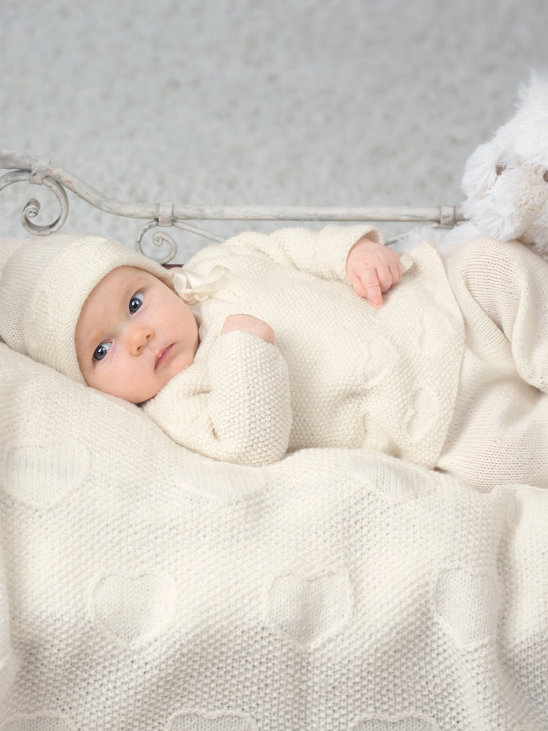 310-03 Oliver & Olivia Hentesett