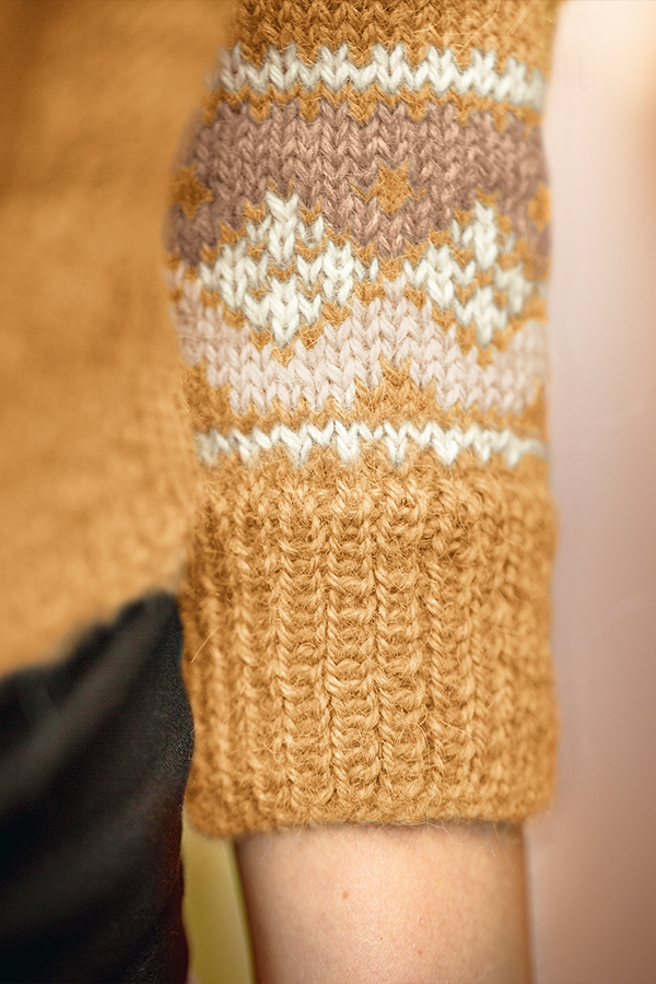 320-14d Flamingo sweater