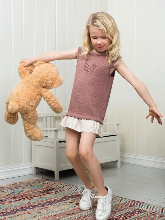 325-06 Hjertekjole med kappeskjørt