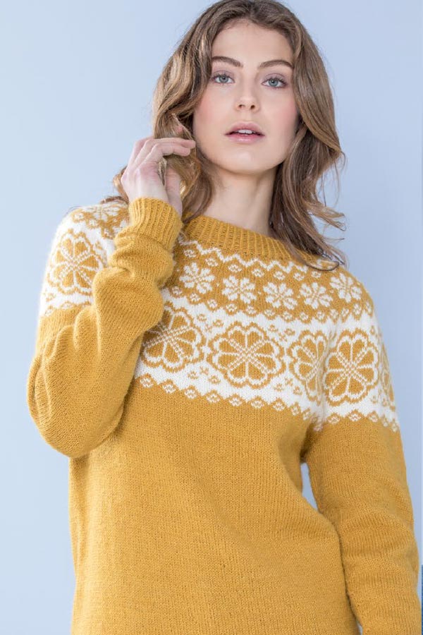 382-02 Q-symre sweater