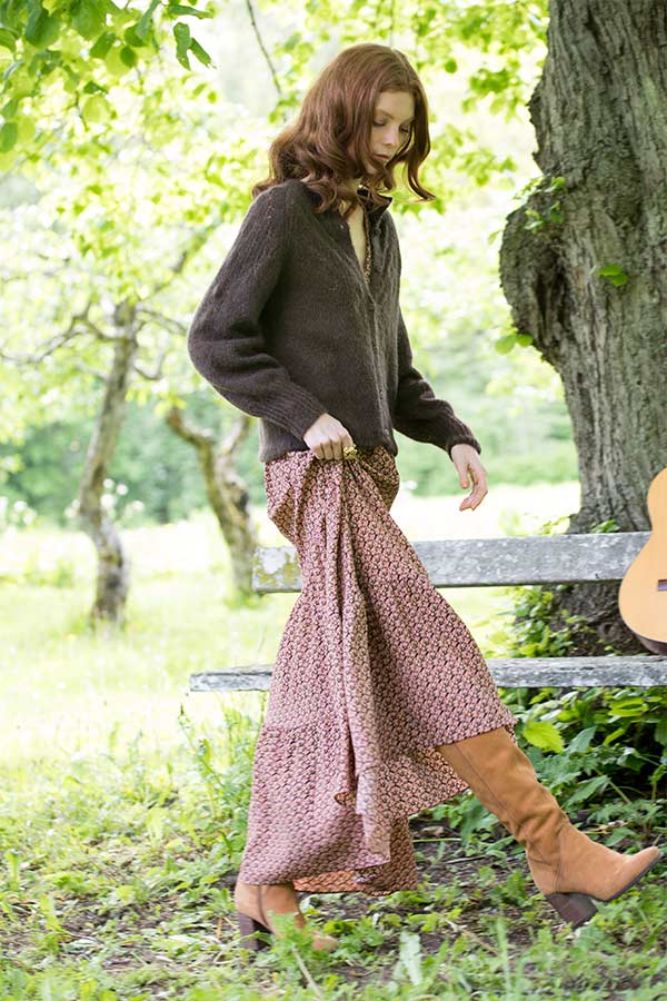 416-12 Creme cardigan brun