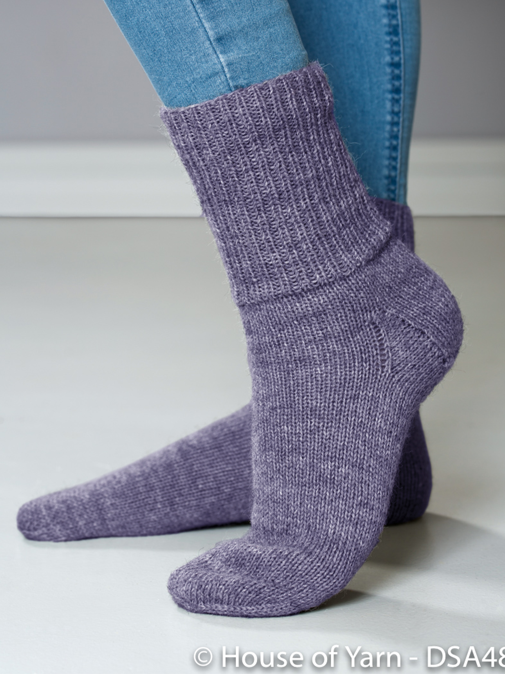 48-19 Basocks Sokker lilac