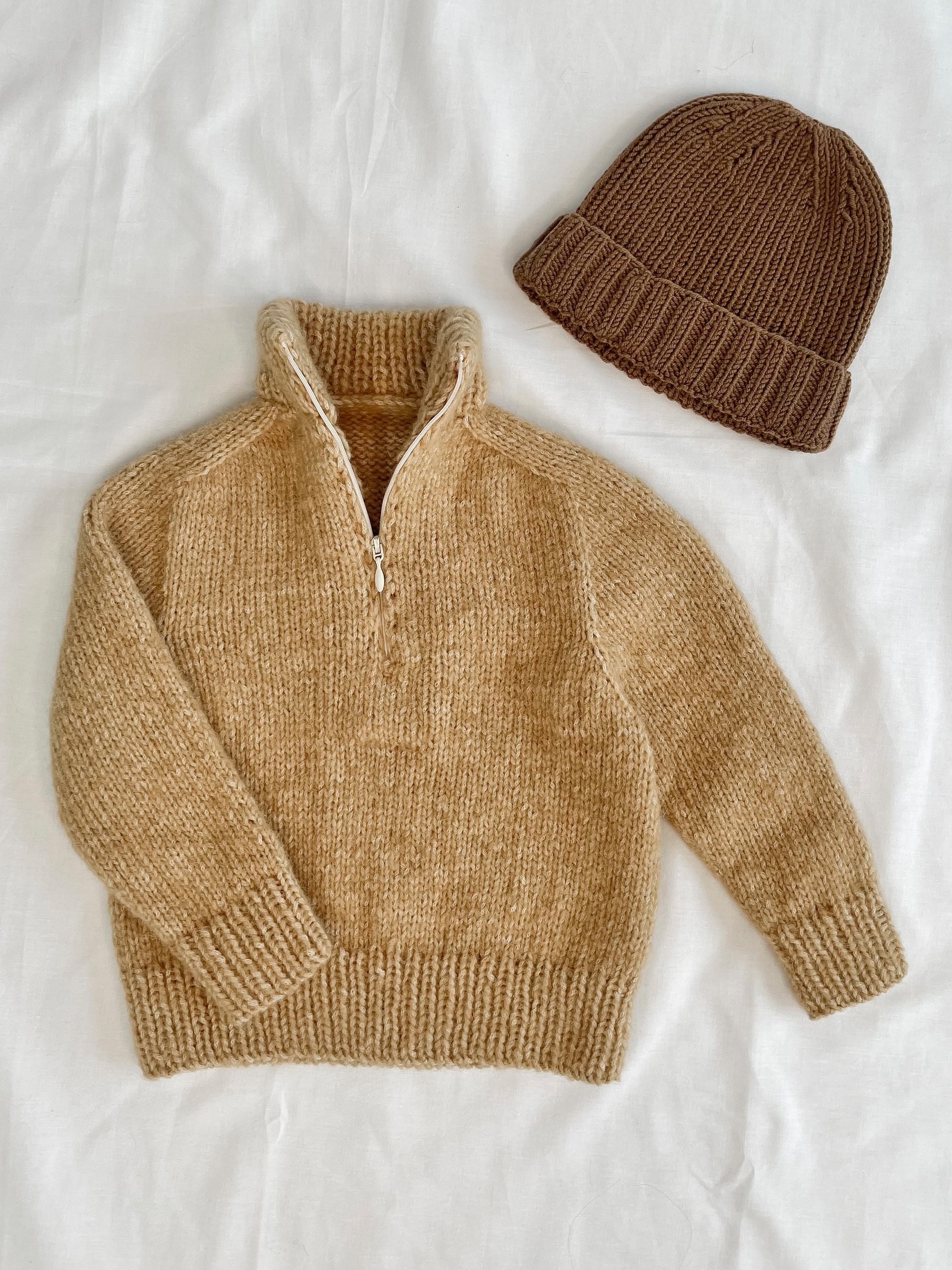 BREATHE SWEATER barn fudge