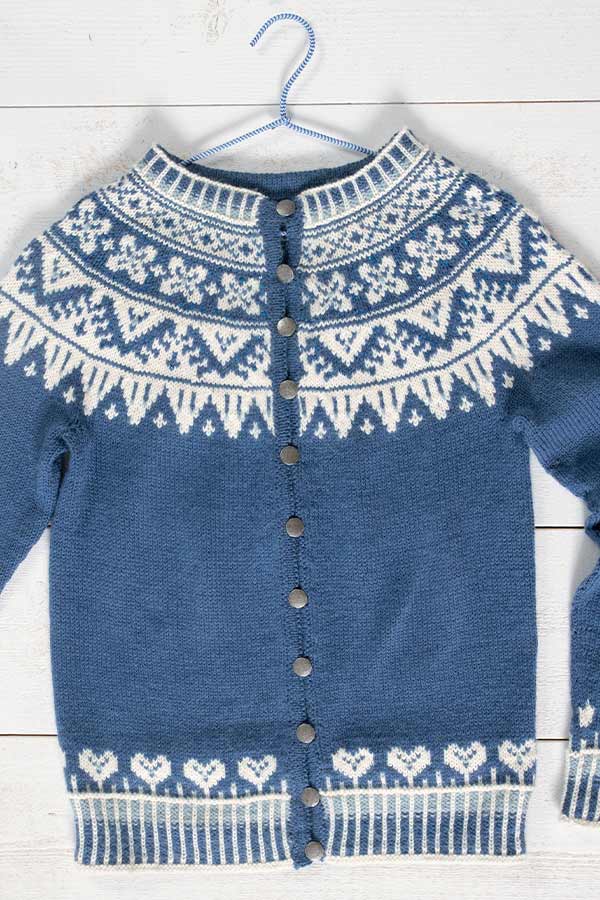 57-07 Vinterhjerter cardigan blå